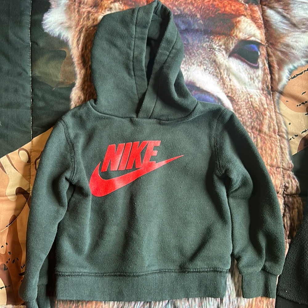 Nike hoodie 2T